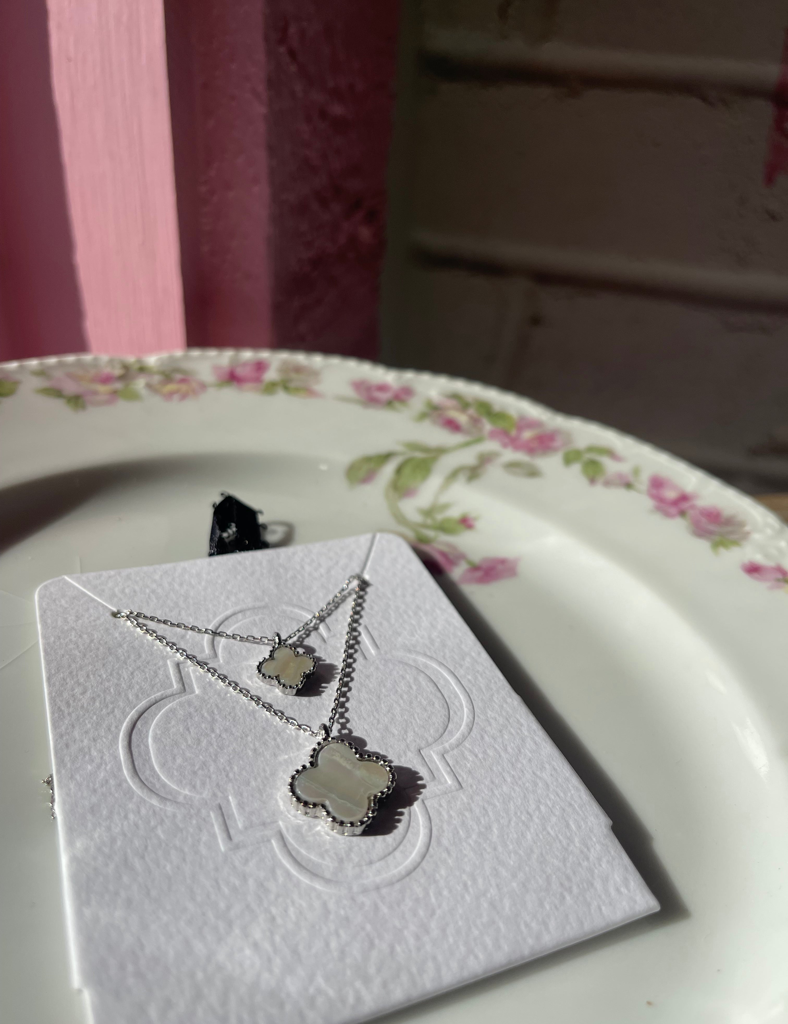 Mother of Pearl Layered Clover Necklace Silver