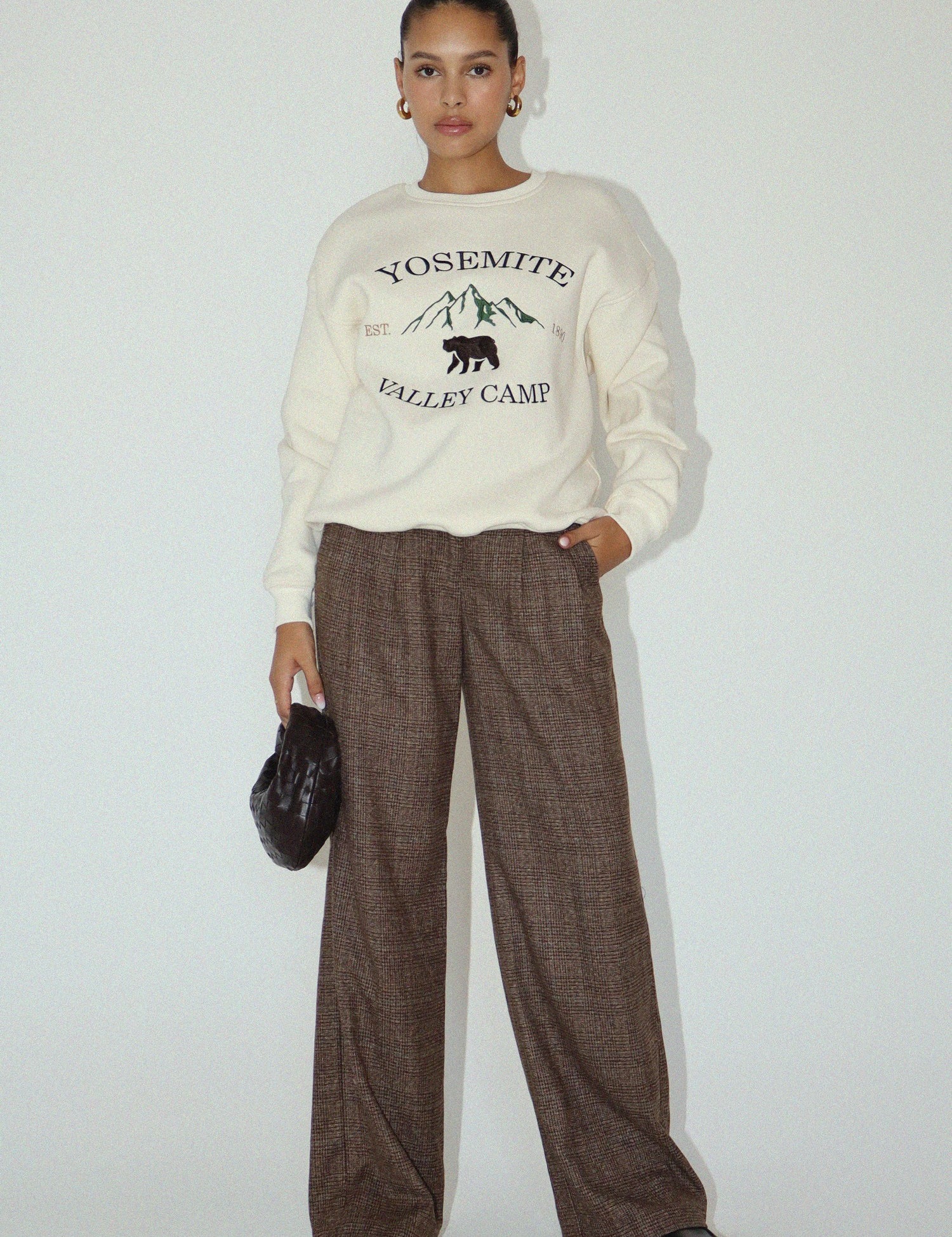 Yosemite Embroidery Pullover Cream