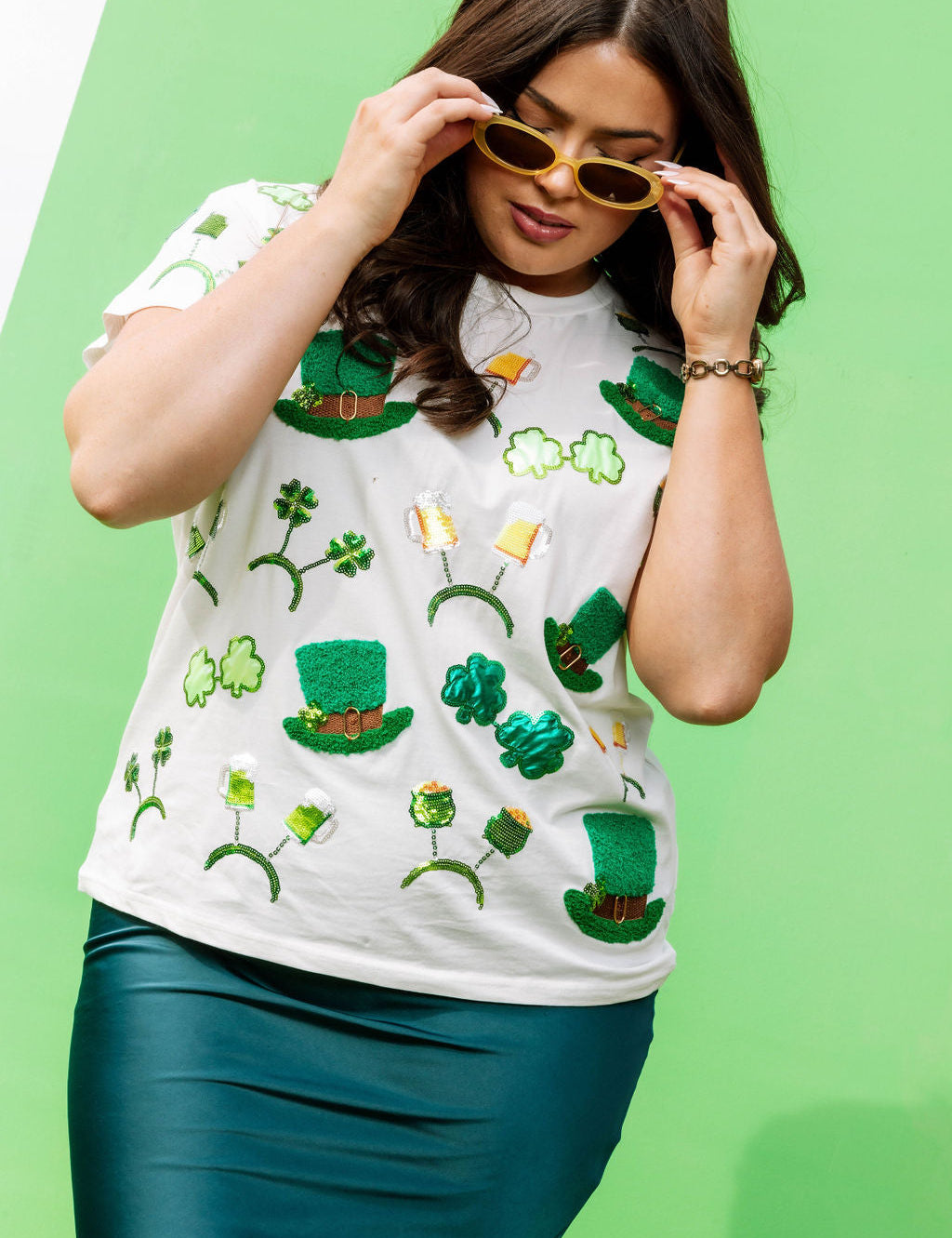 St. Patrick’s Day Sunglass, Hat & Headband Tee WhiteQueen of Sparkles