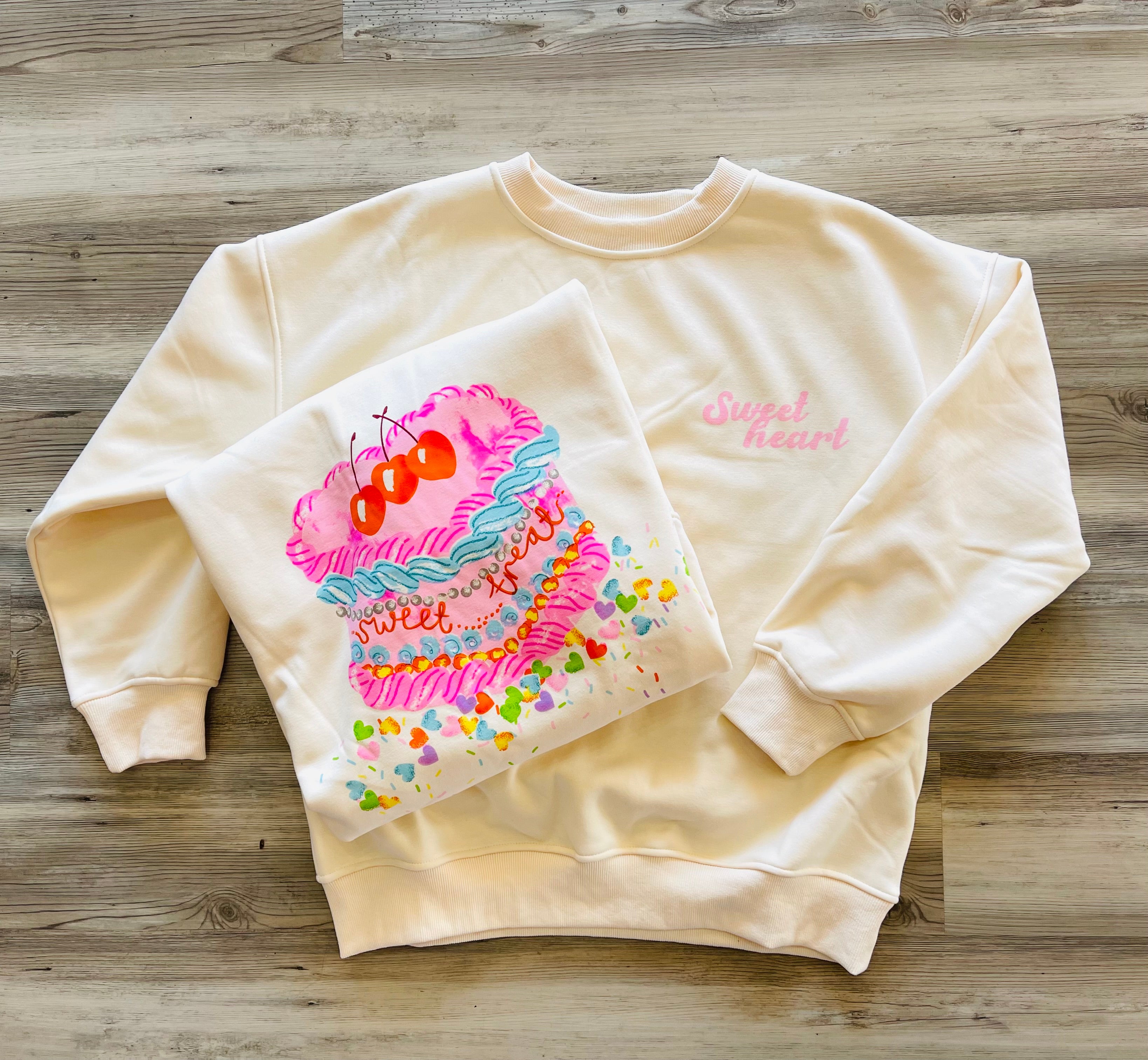 Isla Sweetheart Crewneck Sweatshirt Cream