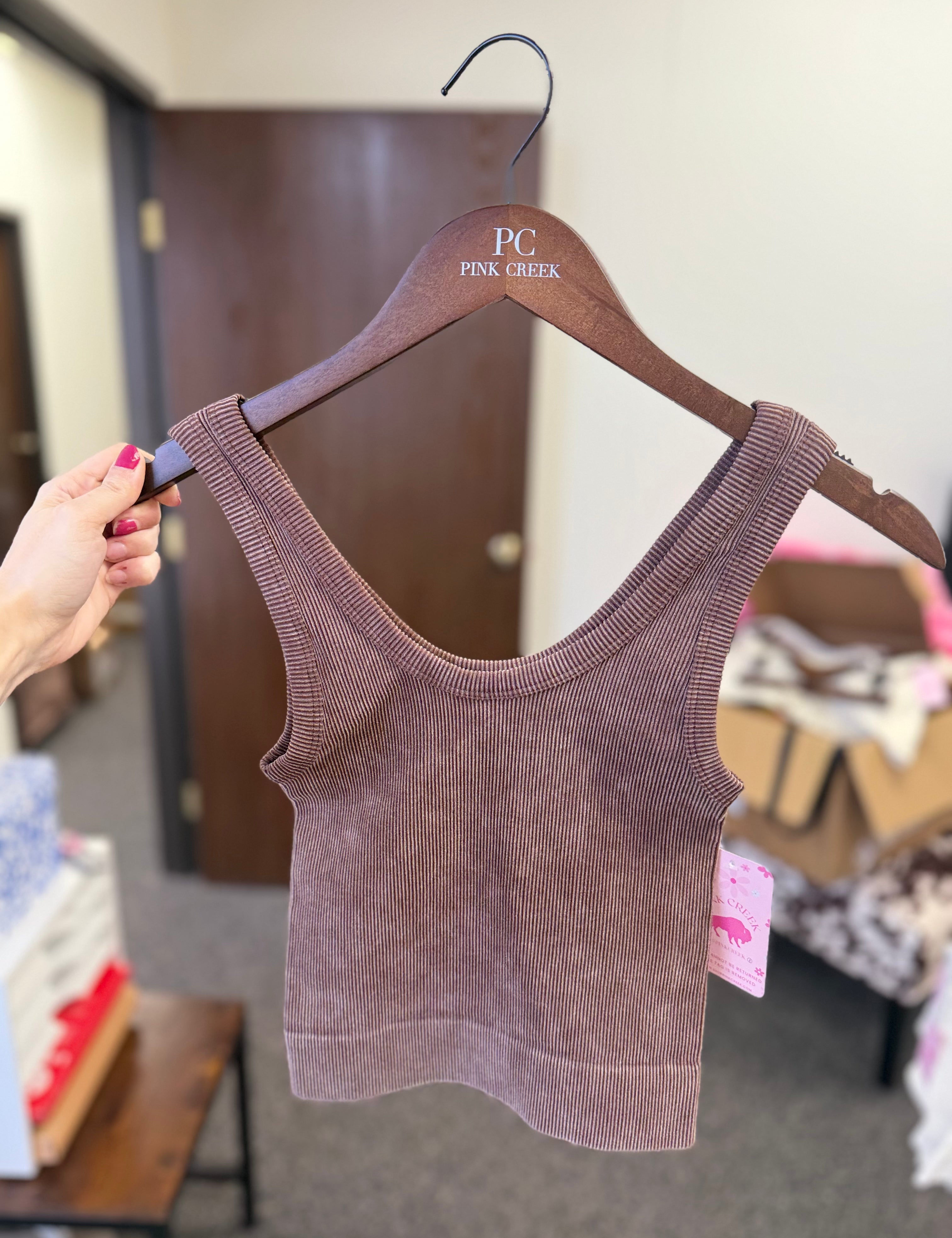 Mertle Seamless Cropped Tank Top - Brown