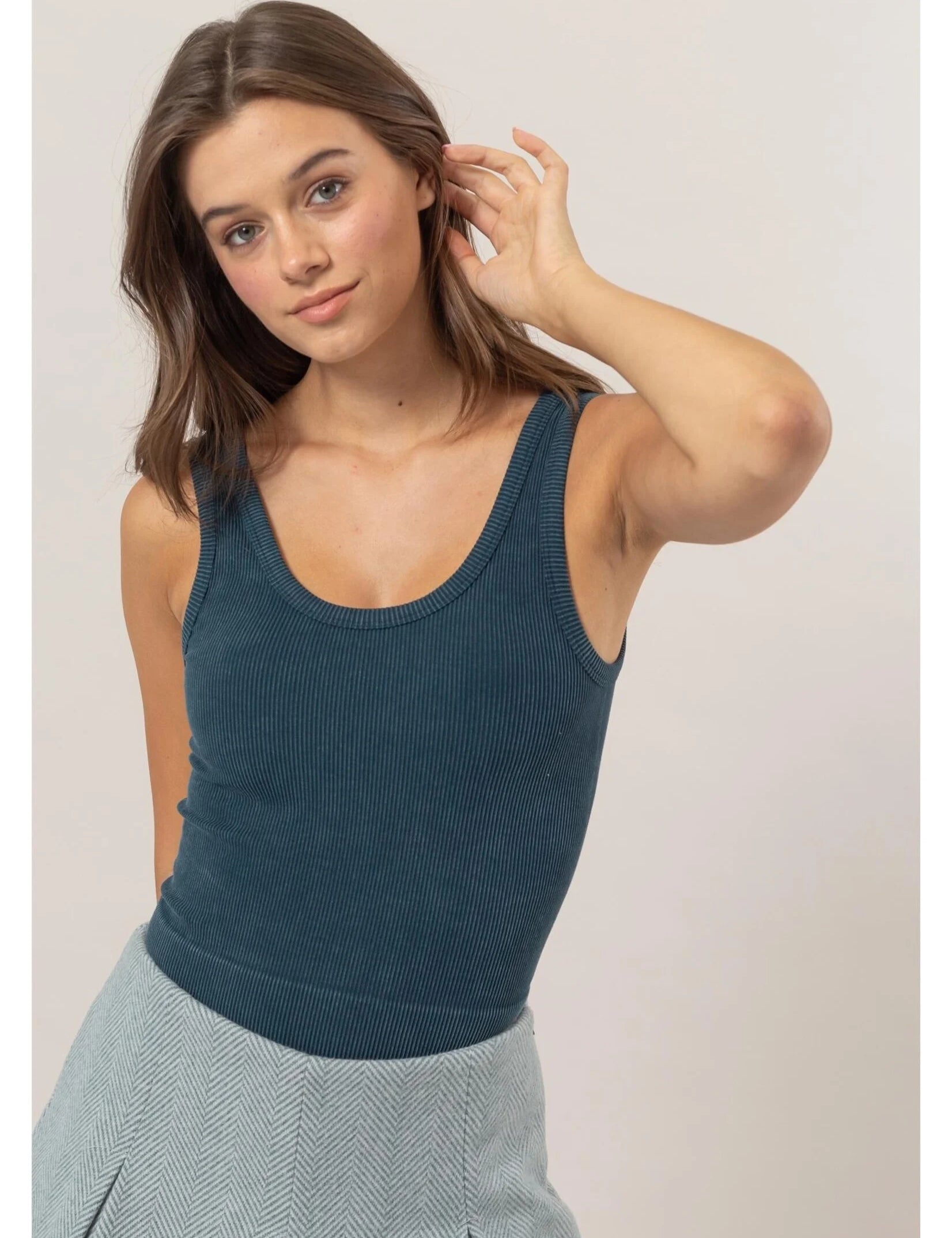 Mertle Seamless Cropped Tank Top - Teal