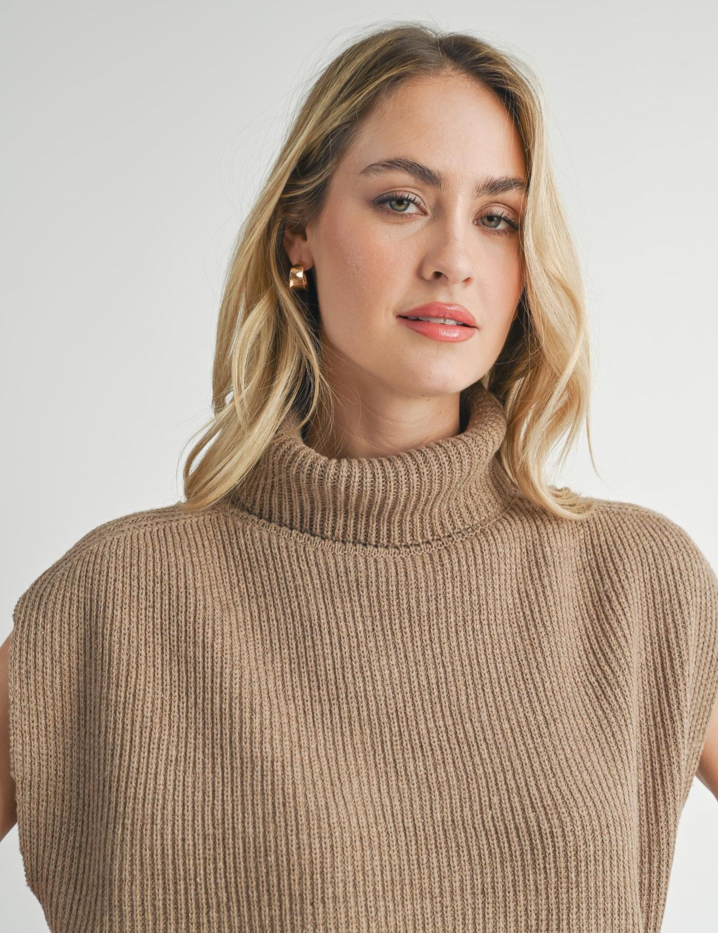 Crosby Ribbed Turtleneck Vest - Dark Taupe